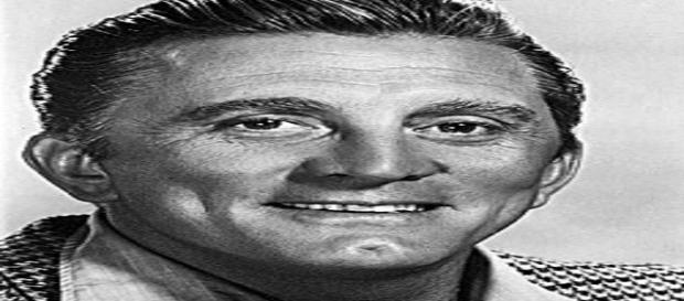 Kirk Douglas: è un sostenitore del Partito Democratico Kirk Douglas: è un sostenitore del Partito Democratico