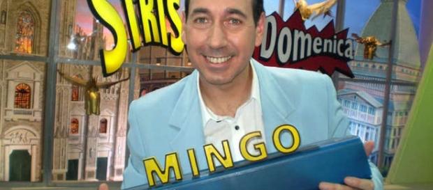 Mingo, ex inviato di "Striscia la notizia" ha sganciato una bomba sul suo contratto con il programma di Antonio Ricci Mingo, ex inviato di "Striscia la notizia" ha sganciato una bomba sul suo contratto con il programma di Antonio Ricci