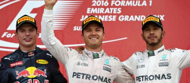 Nico Rosberg golpea de nuevo y Mercedes se alza con el Campeonato ... - motorpasion.com Nico Rosberg golpea de nuevo y Mercedes se alza con el Campeonato ... - motorpasion.com