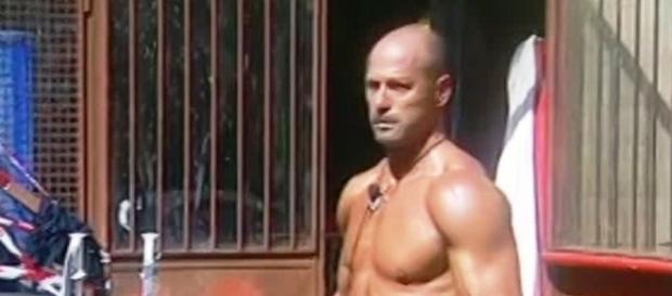 Grande Fratello Vip, Bettarini divide le donne della casa Grande Fratello Vip, Bettarini divide le donne della casa