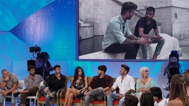 Le prime esterne di Claudio Sona a Uomini e Donne.