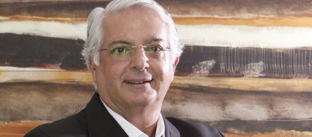 Celso Barros é o quarto candidato à presidência do Fluminense (Foto: Extra) Celso Barros é o quarto candidato à presidência do Fluminense (Foto: Extra)