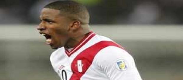 Farfán pode aparecer no Fluminense em 2017 (Foto: Net Flu) Farfán pode aparecer no Fluminense em 2017 (Foto: Net Flu)