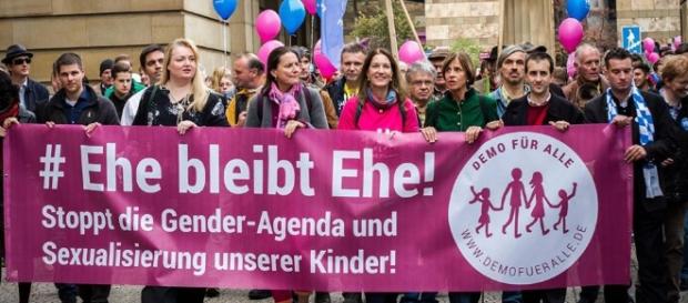 Nächste Demo GEGEN Frühsexualisierung | www.archeviva.com - archeviva.com Nächste Demo GEGEN Frühsexualisierung | www.archeviva.com - archeviva.com