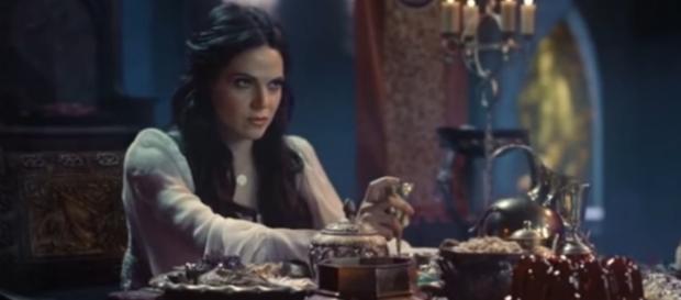 Regina fights back against the Evil Queen in 'Once Upon A Time' - Image via MaleficentsUnicorn/Photo Screencap via ABC/YouTube.com Regina fights back against the Evil Queen in 'Once Upon A Time' - Image via MaleficentsUnicorn/Photo Screencap via ABC/YouTube.com