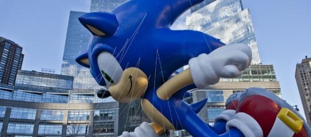 Sonic's going Hollywood/Photo via https://upload.wikimedia.org/wikipedia/commons/c/c3/The_87th_Annual_Macy's_Thanksgiving_Day_Parade_(11117182656).jpg Sonic's going Hollywood/Photo via https://upload.wikimedia.org/wikipedia/commons/c/c3/The_87th_Annual_Macy's_Thanksgiving_Day_Parade_(11117182656).jpg