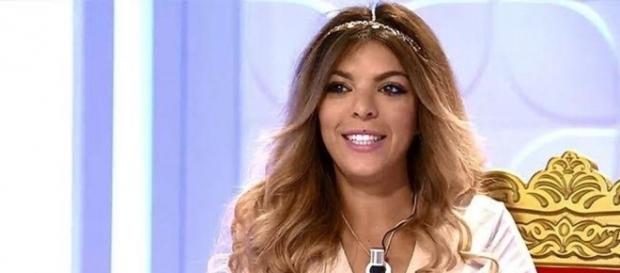 Ana “Anginas” abandona el trono con.. | OpinaTV - opinatv.com Ana “Anginas” abandona el trono con.. | OpinaTV - opinatv.com