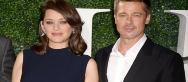 Brad Pitt rompe il silenzio e si presenta alla premiere con Marion Cotillard. Brad Pitt rompe il silenzio e si presenta alla premiere con Marion Cotillard.