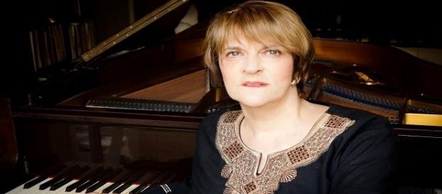 Estela Telerman integra el jurado del certamen Estela Telerman integra el jurado del certamen