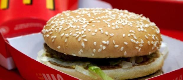 McDonald's berühmtestes Produkt, der Big Mac, könnte ab 2017 aus den Filialen verschwinden. Foto: welt.de McDonald's berühmtestes Produkt, der Big Mac, könnte ab 2017 aus den Filialen verschwinden. Foto: welt.de