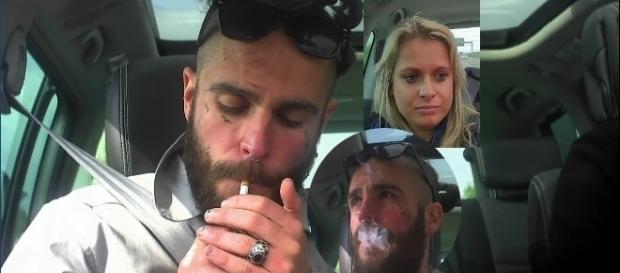 Ist das noch komisch? Ein Lockvogel raucht, obwohl die Frau sagte, sie ist "absoluter Nichtraucher" Ist das noch komisch? Ein Lockvogel raucht, obwohl die Frau sagte, sie ist "absoluter Nichtraucher"