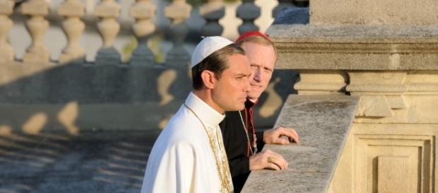 Jude Law è The Young Pope (episodio 7) Jude Law è The Young Pope (episodio 7)