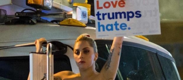 Lady Gaga Protests Donald Trump at Trump Tower on Election Night. Photo: Blasting News Library - toofab.com Lady Gaga Protests Donald Trump at Trump Tower on Election Night. Photo: Blasting News Library - toofab.com