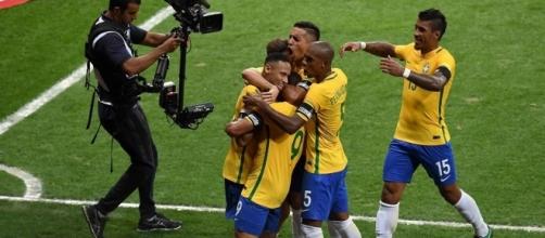 Festa verdeoro a Belo Horizonte, il Brasile impartisce una lezione di calcio all'Argentina