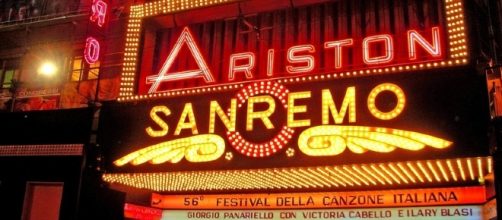 Riapre i battenti il Festival di Sanremo, ecco i probabili cantanti, vallette e co-presentatori