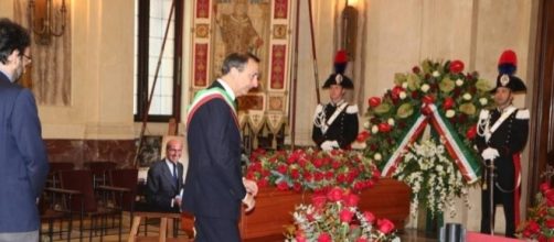 Veronesi, cerimonia laica a Palazzo Marino - Corriere.it - corriere.it