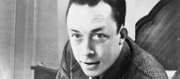 Albert Camus, gagnant de prix Nobel, Photograph by United Press International, Library of Congress, 1957. Albert Camus, gagnant de prix Nobel, Photograph by United Press International, Library of Congress, 1957.