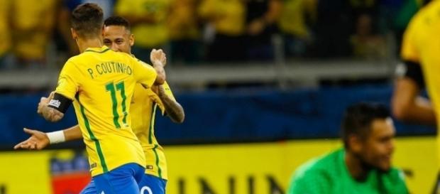 Coutinho e Neymar foram os nomes da noite de gala. Coutinho e Neymar foram os nomes da noite de gala.