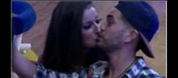 GH17: La nueva concursante Simona desata los celos de Mero y Bea GH17: La nueva concursante Simona desata los celos de Mero y Bea