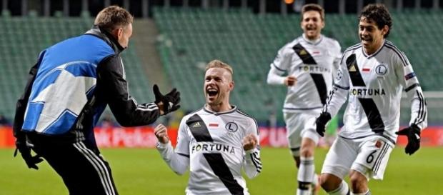 Jugadores del Legia celebran uno de los tantos ante el Real Madrid en Champions Jugadores del Legia celebran uno de los tantos ante el Real Madrid en Champions