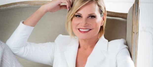 Selfie-Le cose cambiano: Simona Ventura torna su Canale 5 con un ... - panorama.it Selfie-Le cose cambiano: Simona Ventura torna su Canale 5 con un ... - panorama.it