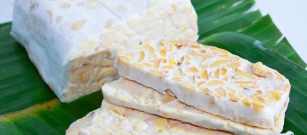 Tempeh, ecco la nuova moda culinaria Tempeh, ecco la nuova moda culinaria