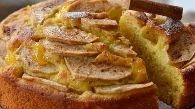 Colazione nutriente, merenda energetica, snack veloce, ovvero, la gustosa torta di mele