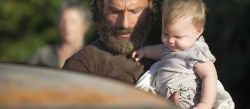 Rick Grimes e sua filha Judith