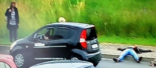 O farsante roubou o carro e depois capotou com ele O farsante roubou o carro e depois capotou com ele