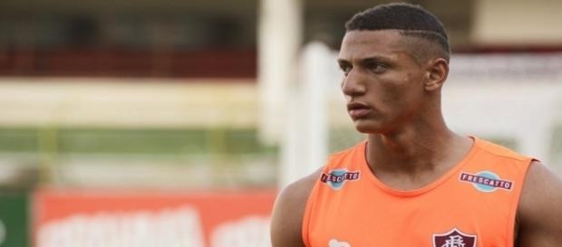 Rivharlison treina neste sábado e deve enfrentar o Atlético-PR (Foto: Arquivo) Rivharlison treina neste sábado e deve enfrentar o Atlético-PR (Foto: Arquivo)