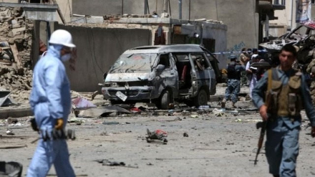 Afghanistan, kamikaze contro truppe Nato all'aeroporto di Kabul