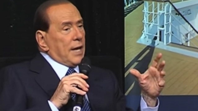 L'ex premier italiano Silvio Berlusconi