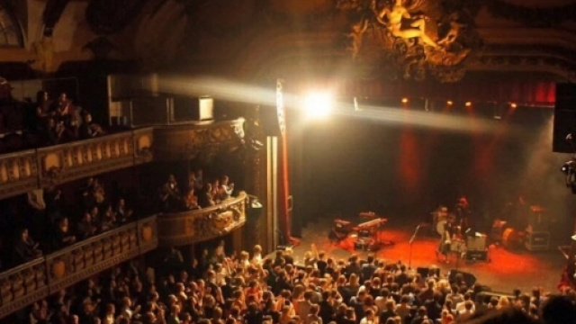 Dopo la strage del 13 novembre 2015, riapre il Bataclan - nextquotidiano.it