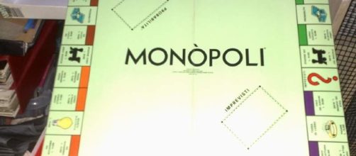 Monopoli, Risiko, Cluedo e Trivial: i giochi da tavolo non ... - barinedita.it