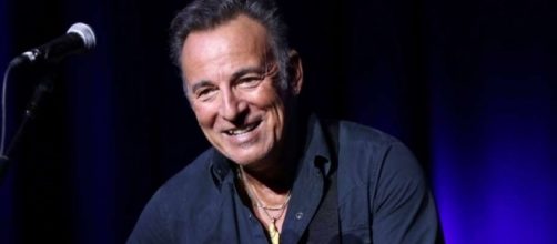 Rock star Bruce Springsteen rescued from roadside (photo: chron.com)