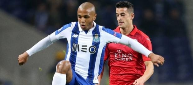Brahimi foi o terceiro jogador do Porto a balançar a rede no Estádio do Dragão. Brahimi foi o terceiro jogador do Porto a balançar a rede no Estádio do Dragão.