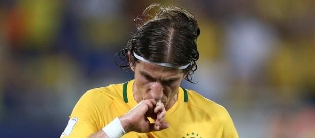 Filipe Luís assume o lugar de Marcelo na partida contra o Peru Filipe Luís assume o lugar de Marcelo na partida contra o Peru