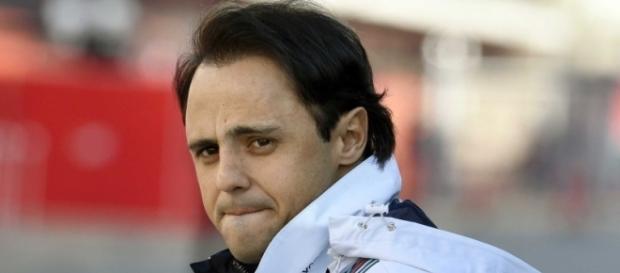 Piloto enfrentou dificuldades e não conseguiu completar o seu último GP Brasil Piloto enfrentou dificuldades e não conseguiu completar o seu último GP Brasil