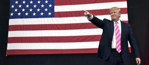 Trump receberá apenas 1 dólar como presidente, por mês Trump receberá apenas 1 dólar como presidente, por mês
