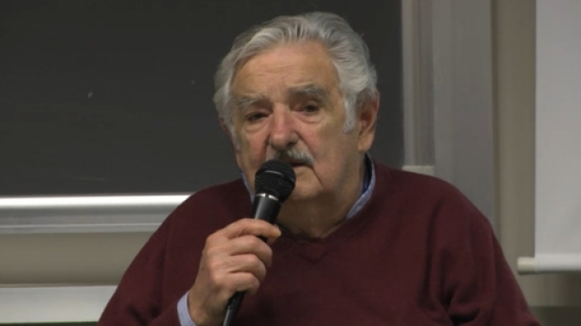 José "Pepe" Mujica durante l'incontro organizzato dall'Università di Ferrara