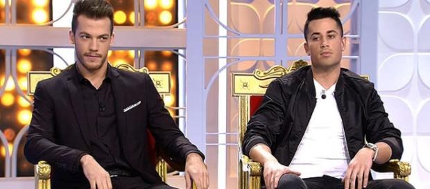 Xavi y Diego en sus tronos en MYHYV. Xavi y Diego en sus tronos en MYHYV.