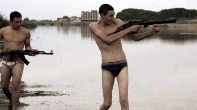 Gomorra - archimedefilm.it Gi&agrave; nel film di Matteo Garrone gli adolescenti erano protagonisti.