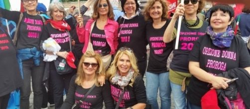 Pensioni, foto di Daniela Bagni‎ condivisa sulla pagina Facebook Opzione Donna Proroga al 2018