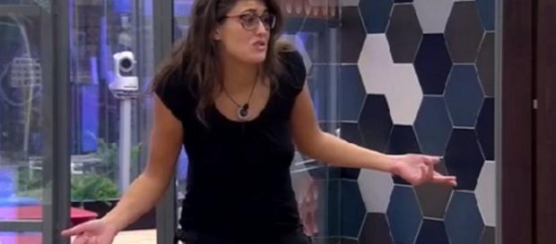 Clara incendia las redes sociales. Clara incendia las redes sociales.