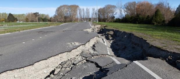 Earthquake Tips | Travelers Insurance - travelers.com Earthquake Tips | Travelers Insurance - travelers.com