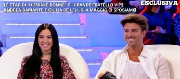 #GiuliaDeLellis conferma di aver rifatto il seno, live a #Pomeriggio5. #BlastingNews #GiuliaDeLellis conferma di aver rifatto il seno, live a #Pomeriggio5. #BlastingNews