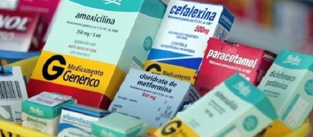 No Brasil, a automedicação é uma prática normal devido à facilidade de acesso aos remédios No Brasil, a automedicação é uma prática normal devido à facilidade de acesso aos remédios