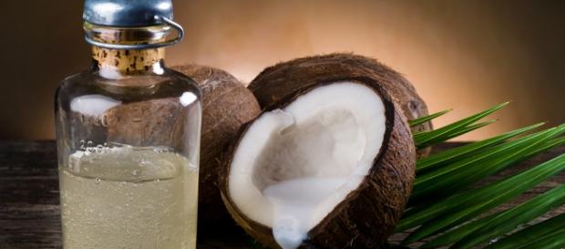 Óle de coco que beneficia a saúde Óle de coco que beneficia a saúde
