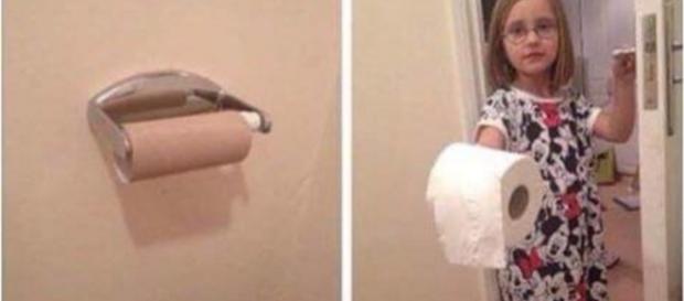 Quando o papel acaba e vc chama seu irmão Quando o papel acaba e vc chama seu irmão
