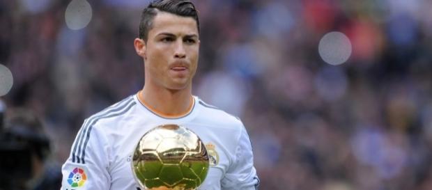 Ronaldo venceu a Bola de Ouro pela quarta vez. Ronaldo venceu a Bola de Ouro pela quarta vez.